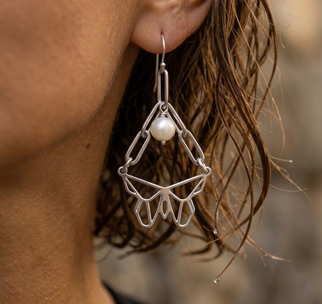 PENDIENTES MARIPOSA Y PERLA CULTIVADA - Imagen 2