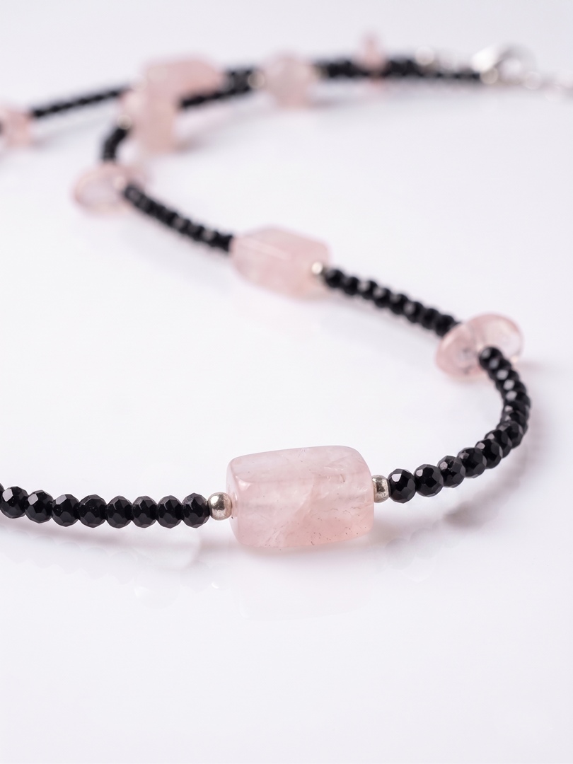COLLAR CUARZO ROSA CON ESPINELA - Imagen 3