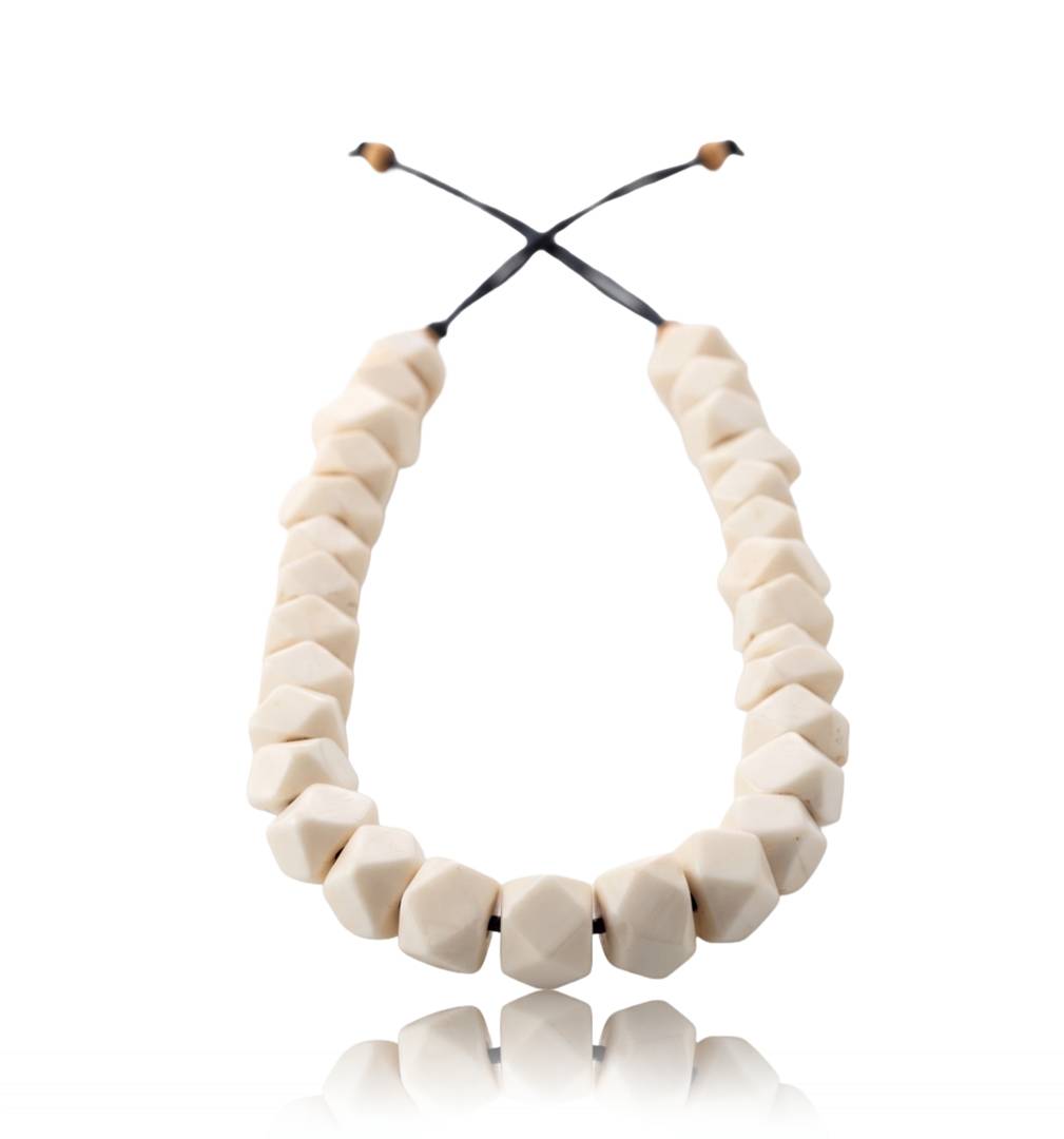 COLLAR ESTÍLO AFRICANO AJUSTABLE BLANCO