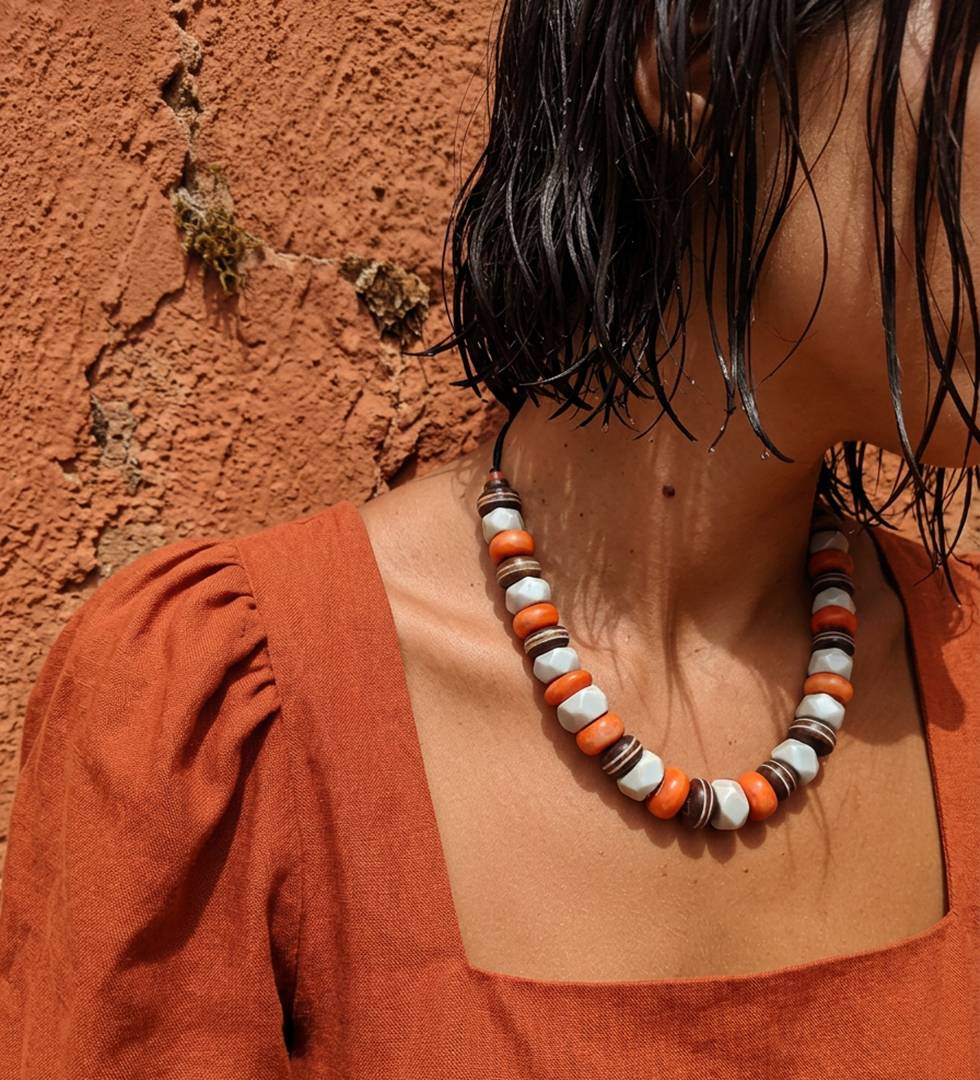 COLLAR MADERA Y HUESO TRICOLOR - Imagen 2